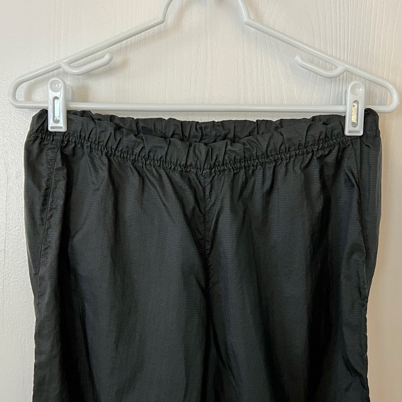 Patagonia Lightweight Black Nylon Layering Pants Ankle Snap Women’s Small S - Picture 3 of 11